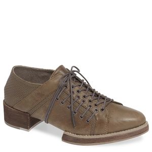 Kelsi Dagger Brooklyn Taylor Split Sole Derby  7.5 NIB